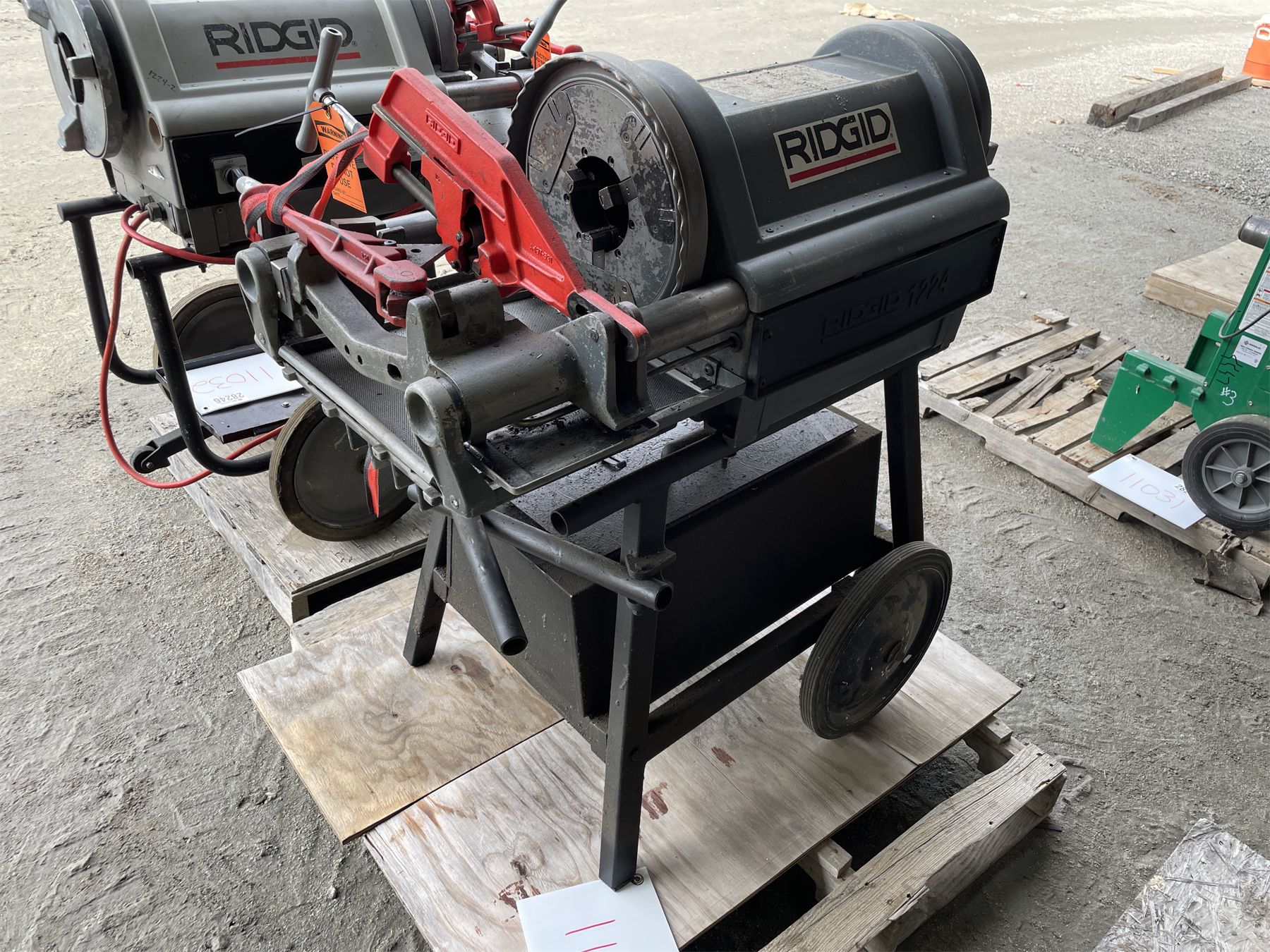 RIGID 1224 PIPE THREADER - J.M. Wood Auction Company, Inc.