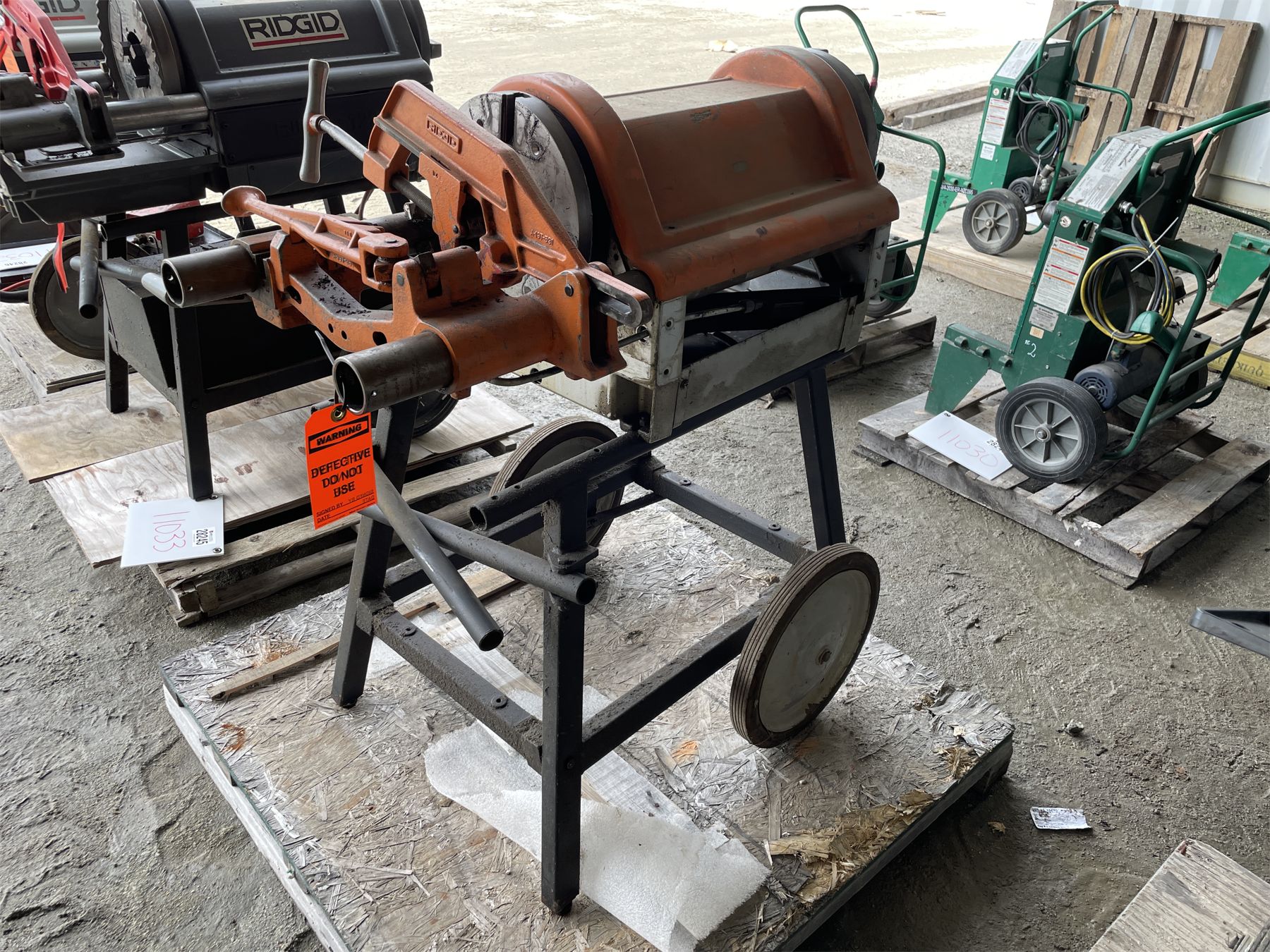 RIGID 1224 PIPE THREADER - J.M. Wood Auction Company, Inc.