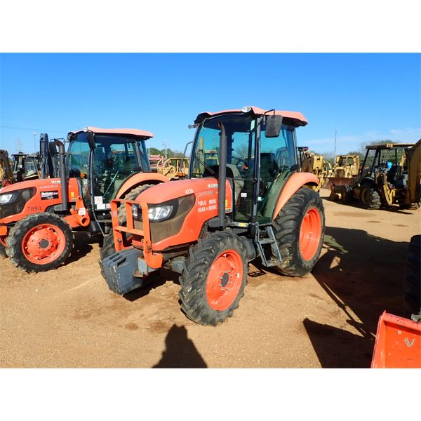 2016 KUBOTA M7060D Farm Tractor