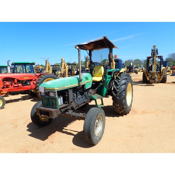 1996 JOHN DEERE 5500 Farm Tractor