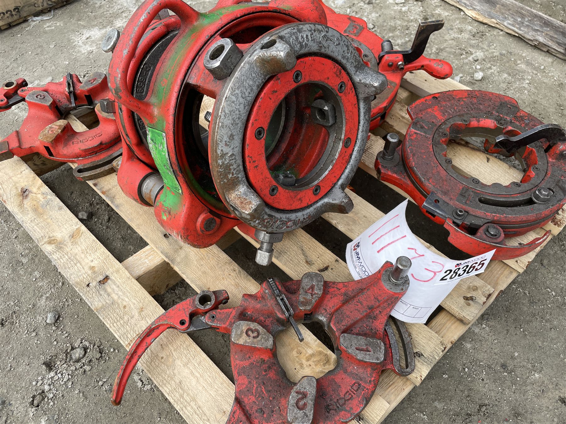 Receding Geared Threaders RIGID RECEDING GEARED THREADER - J.M. Wood Auction Company, Inc.