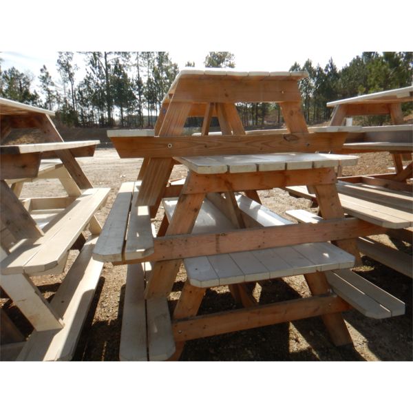 (3) 8' PICNIC TABLES