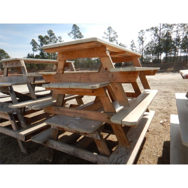 (3) 8' PICNIC TABLES