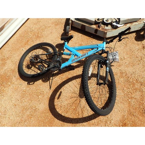DYNACRAFT BICYCLE (C8)