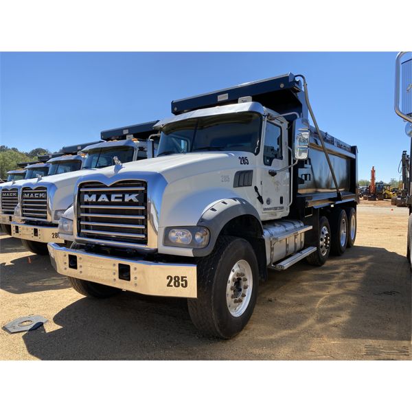 2017 MACK GU713 Dump Truck