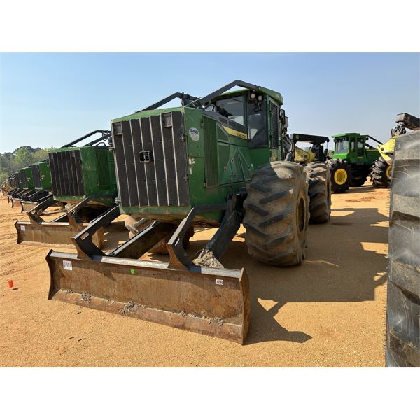 2017 JOHN DEERE 748L Skidder