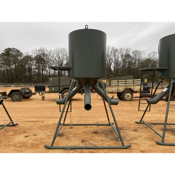 OUTBACK CP GRAVITY FLOW PROTEIN FEEDER