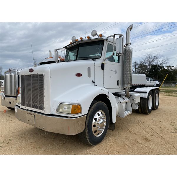 2007 PETERBILT 385 Day Cab Truck