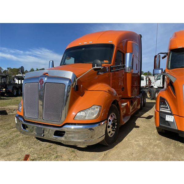 2018 KENWORTH T680 Sleeper Truck