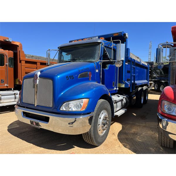 2020 KENWORTH T370 Dump Truck