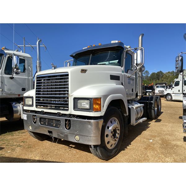 2017 MACK CHU613 Day Cab Truck