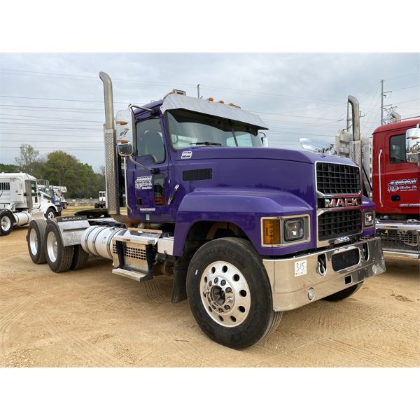 2021 MACK PI64T Day Cab Truck - J.M. Wood Auction Company, Inc.