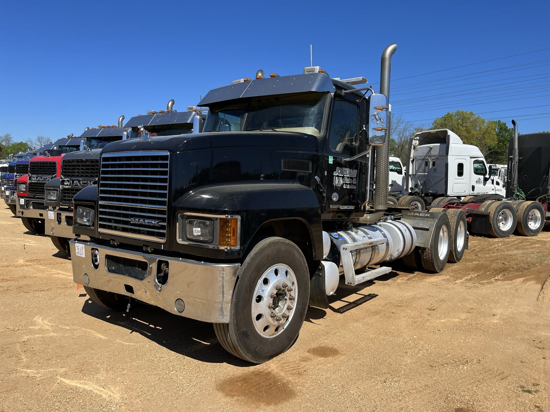 2020 MACK PI64T Day Cab Truck - J.M. Wood Auction Company, Inc.