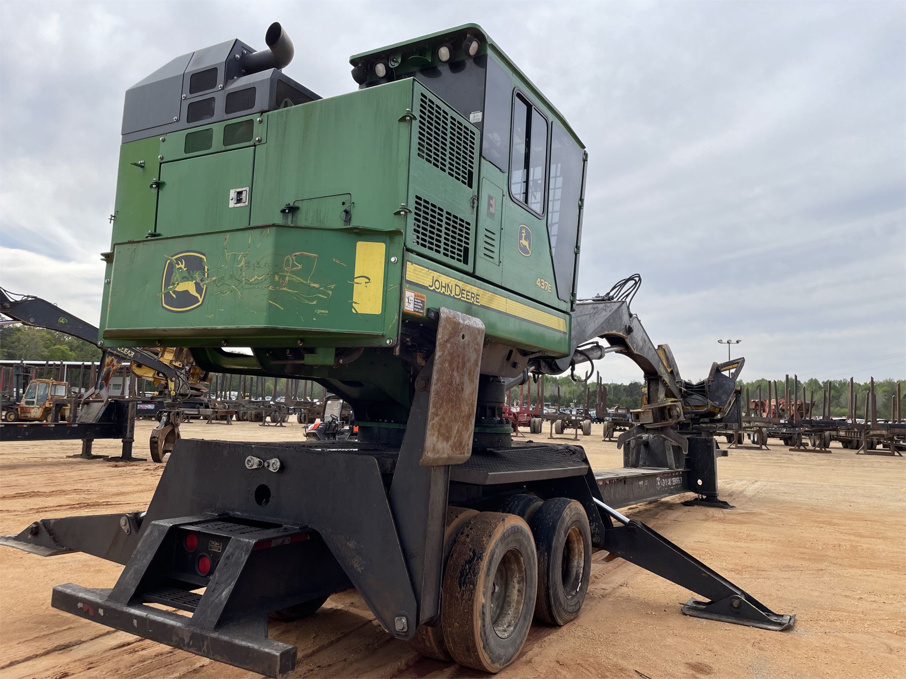 2018 JOHN DEERE 437E Log Loader - J.M. Wood Auction Company, Inc.