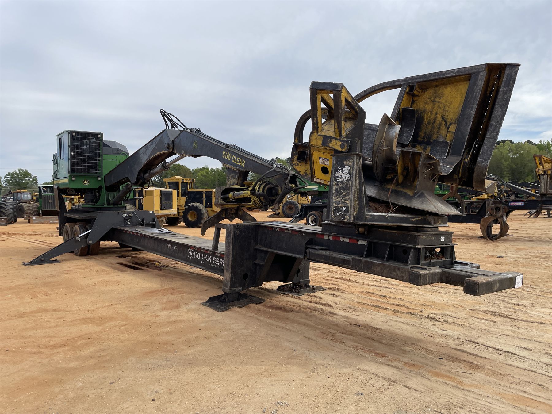 2018 JOHN DEERE 437E Log Loader - J.M. Wood Auction Company, Inc.