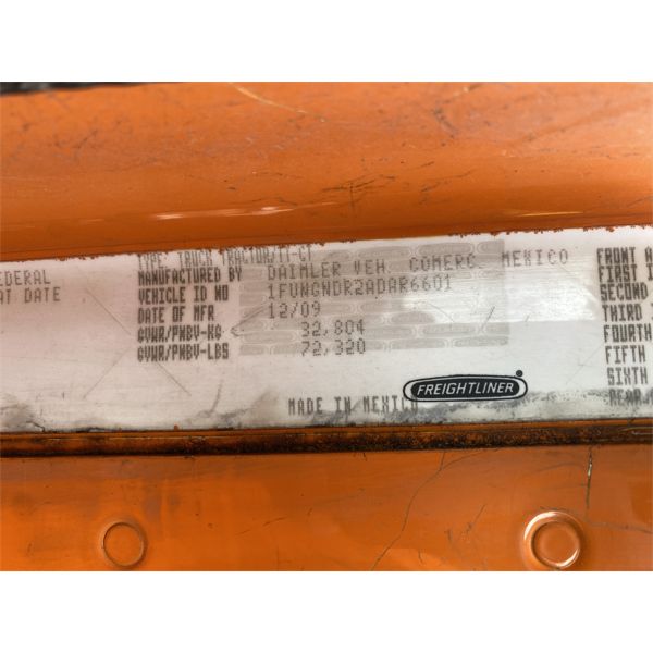 2010 FREIGHTLINER CORONADO Day Cab Truck - J.M. Wood Auction