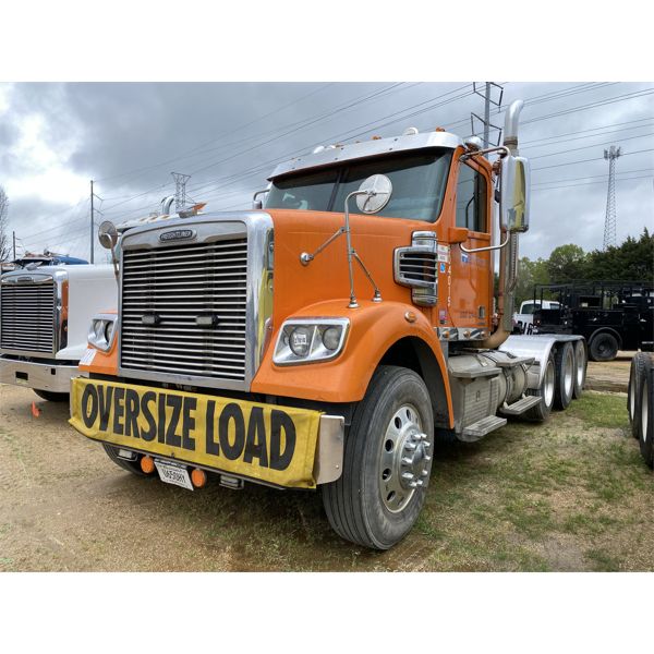 2010 FREIGHTLINER CORONADO Day Cab Truck