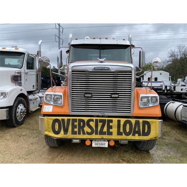 ディラン オレイ　ジャージーナンバー 2010 FREIGHTLINER CORONADO Day Cab Truck - J.M. Wood Auction