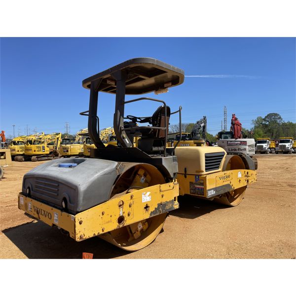 2010 VOLVO DD118HF Roller