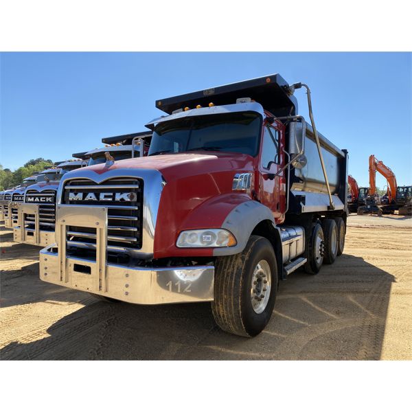 2014 MACK GU813 Dump Truck