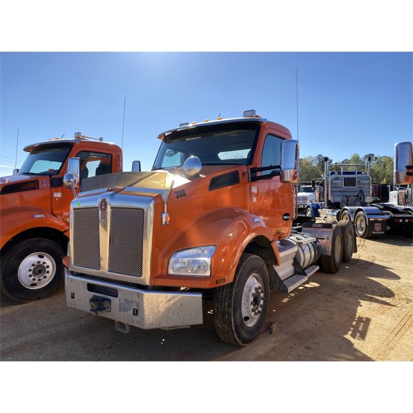 2018 KENWORTH T880 Day Cab Truck