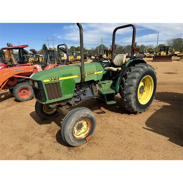 JOHN DEERE 5410 Farm Tractor