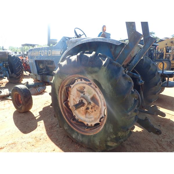 FORD 8600 Farm Tractor - J.M. Wood Auction Company, Inc.
