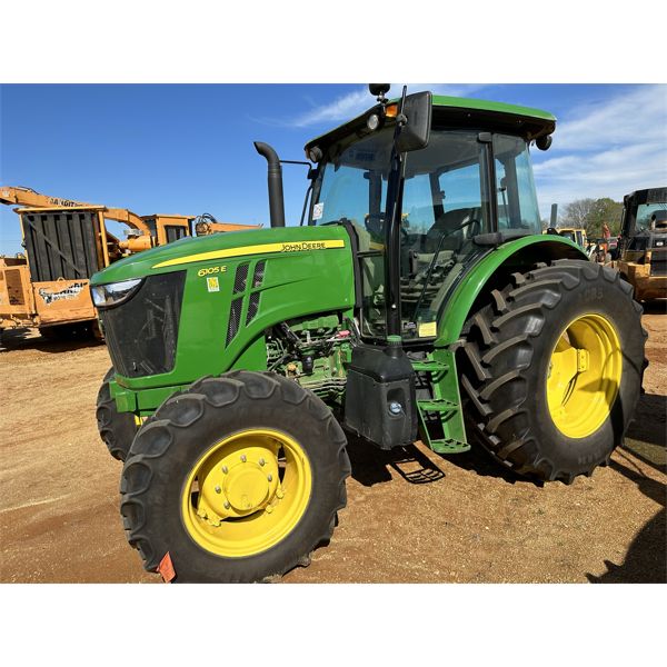 2020 JOHN DEERE 6105E Farm Tractor