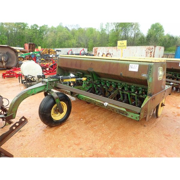 JOHN DEERE 9300 GRAIN DRILL