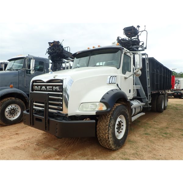 2006 MACK CT713 Grapple Truck
