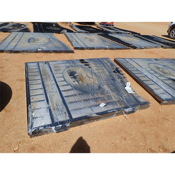 WROUGHT IRON GATE, 14" W