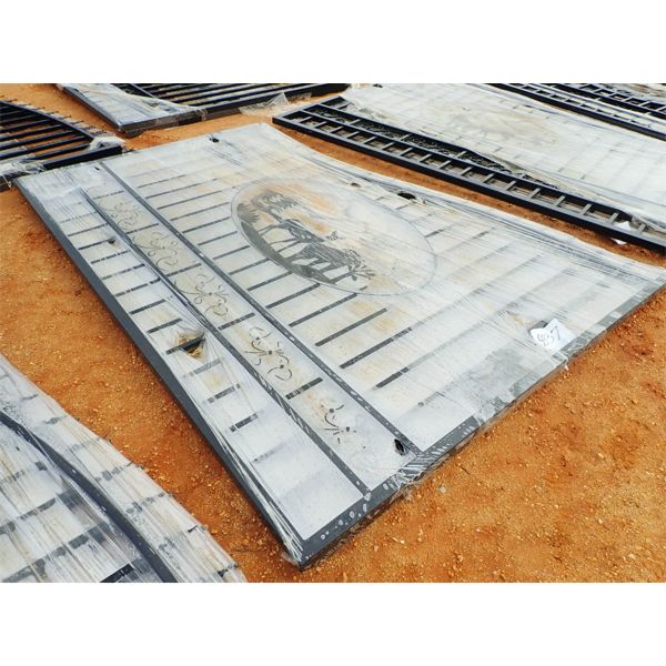 WROUGHT IRON GATE, 20'W (C9)