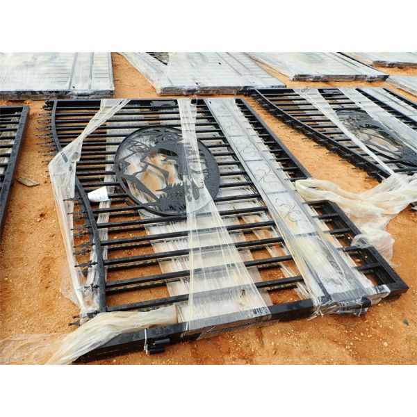 WROUGHT IRON GATE, 20'W (C9)