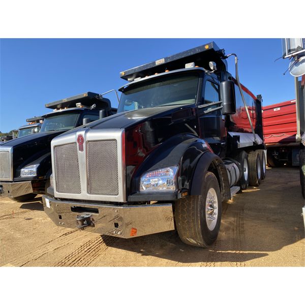 2015 KENWORTH T880 Dump Truck