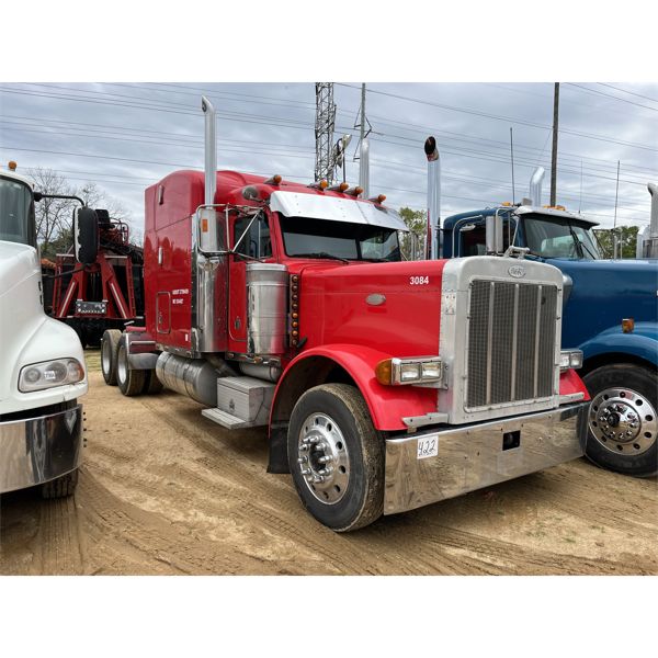 2000 PETERBILT 379 Sleeper Truck