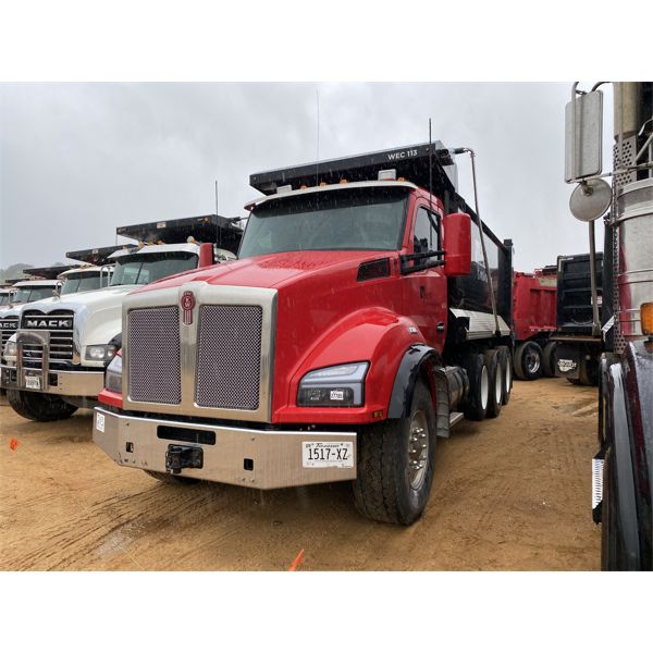 2016 KENWORTH T880 Dump Truck