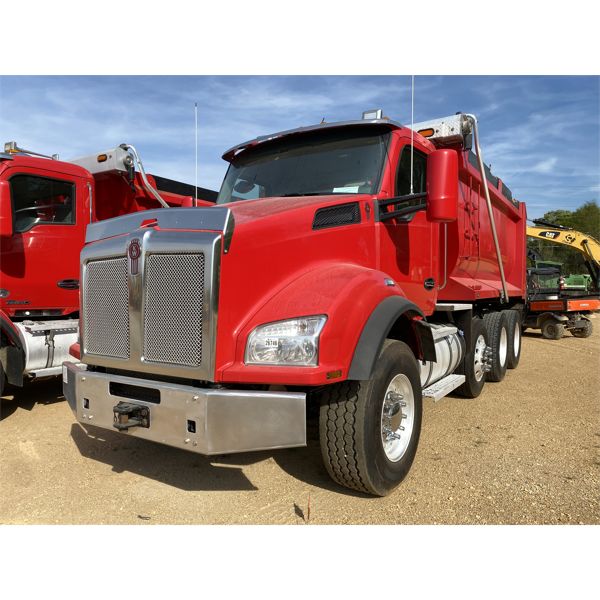 2020 KENWORTH T880 Dump Truck