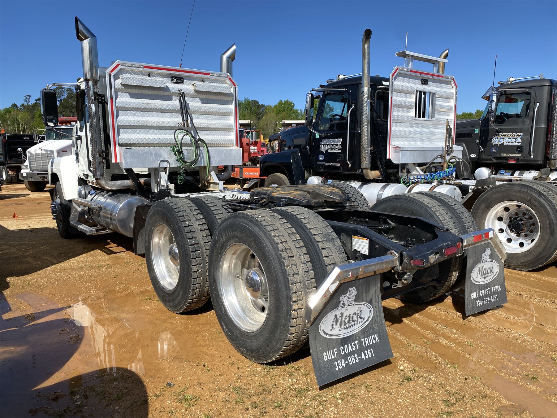 2019 MACK PI64T Day Cab Truck - J.M. Wood Auction Company, Inc.