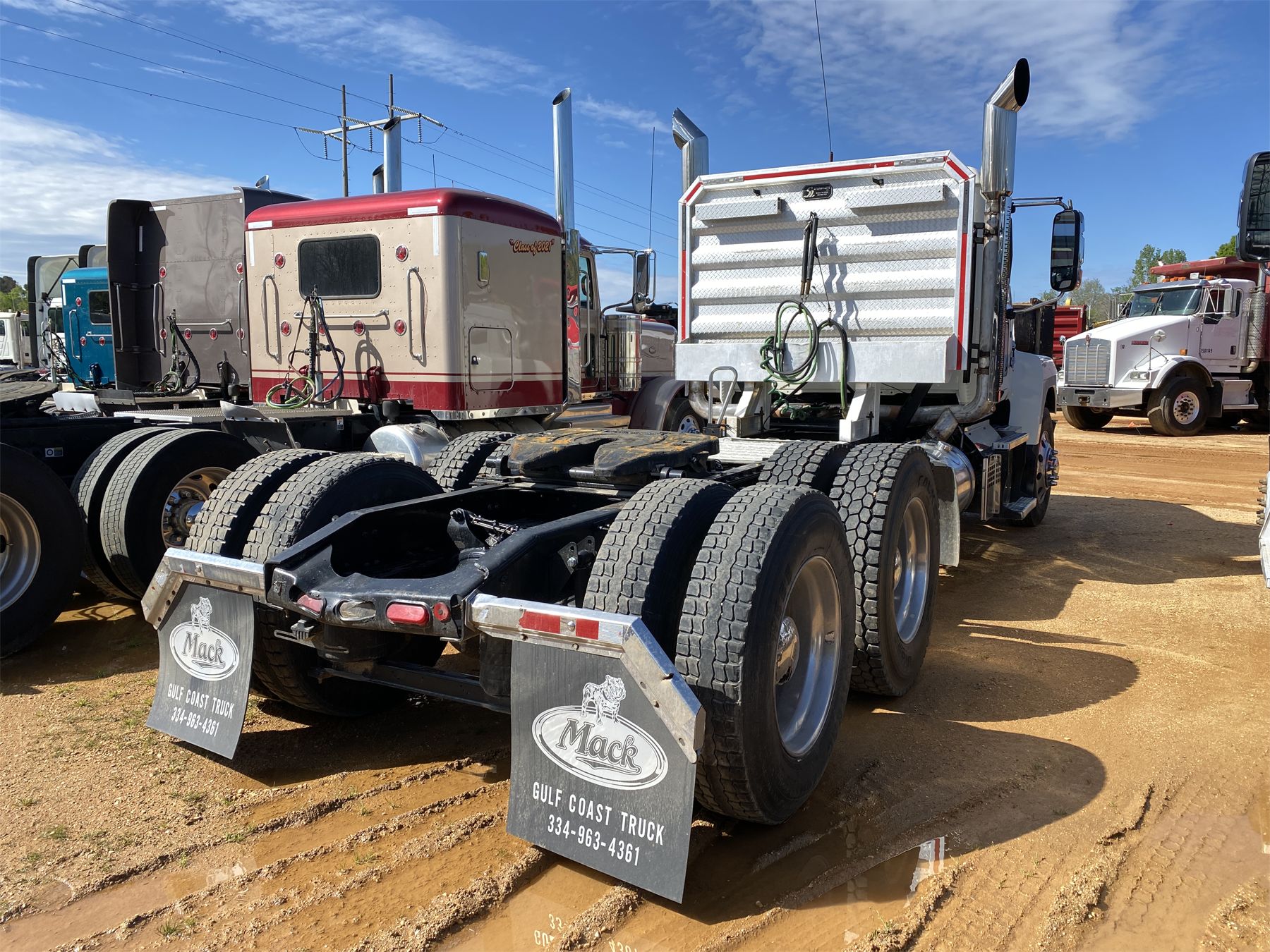 2019 MACK PI64T Day Cab Truck - J.M. Wood Auction Company, Inc.