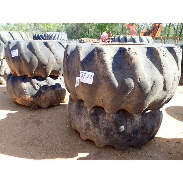 30.5 X 32 DUAL TIRES & RIMS, (4) TIRES, (4) RIMS