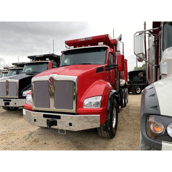 2023 KENWORTH T880 Dump Truck