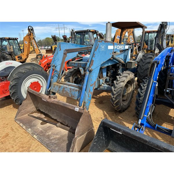 FORD 3930 Farm Tractor