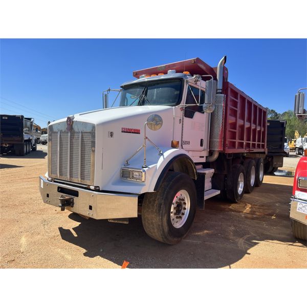 2007 KENWORTH T800 Dump Truck