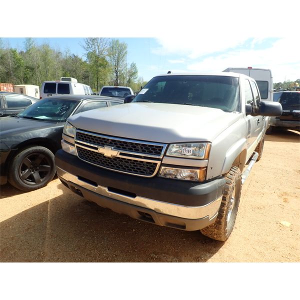 2005 CHEVROLET 2500 HD Pickup Truck