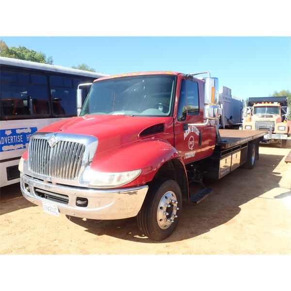 2005 INTERNATIONAL 4000 Rollback Truck