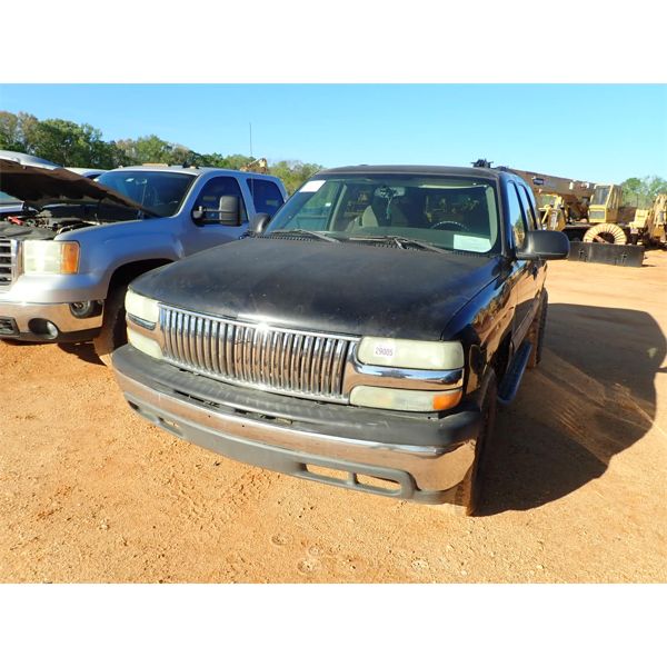2004 CHEVROLET TAHOE SUV