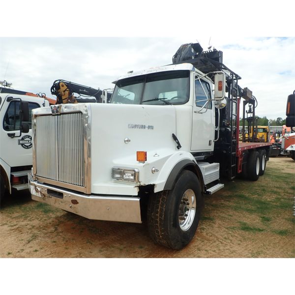2004 WESTERN STAR  Boom / Crane Truck
