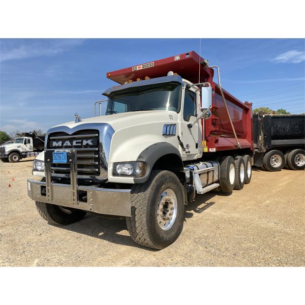 2021 MACK GR64F Dump Truck