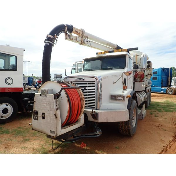 2000 FREIGHTLINER FL112 Sewer Rodder Truck