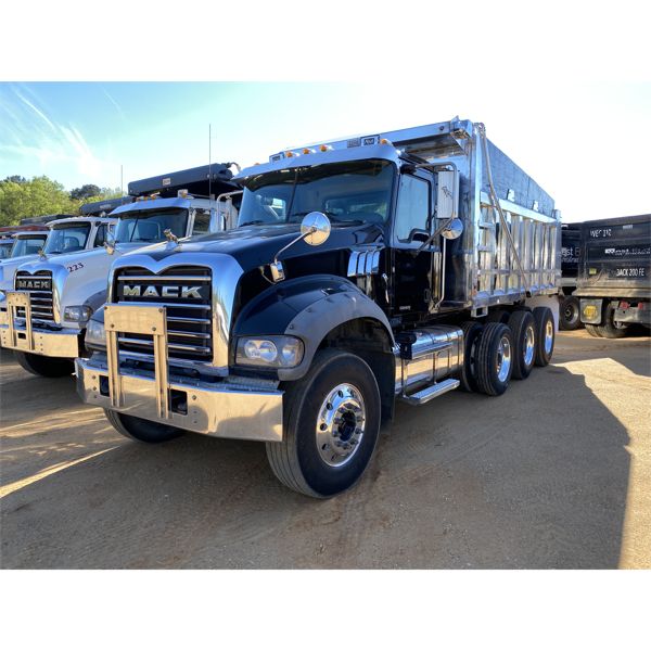 2018 MACK GU713 Dump Truck